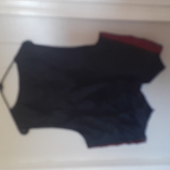 VEST - Picture 4 of 4